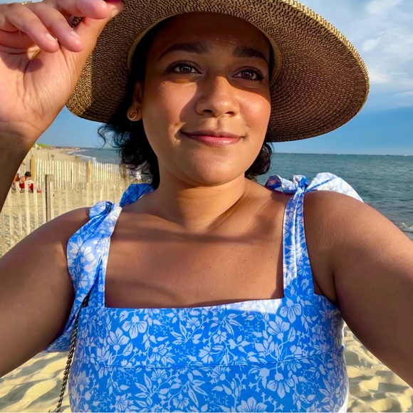 Meet your Posher, Wesline - Picture 3 of 3